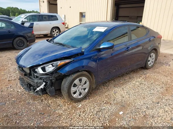 5NPDH4AE9GH792982 2016 HYUNDAI ELANTRA - Image 2
