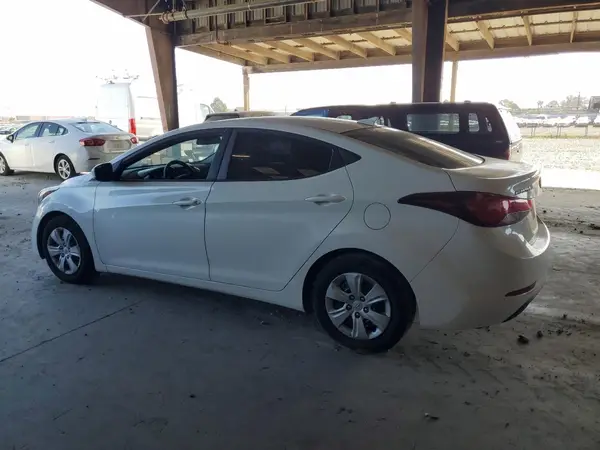 5NPDH4AE9GH793839 2016 HYUNDAI ELANTRA - Image 2