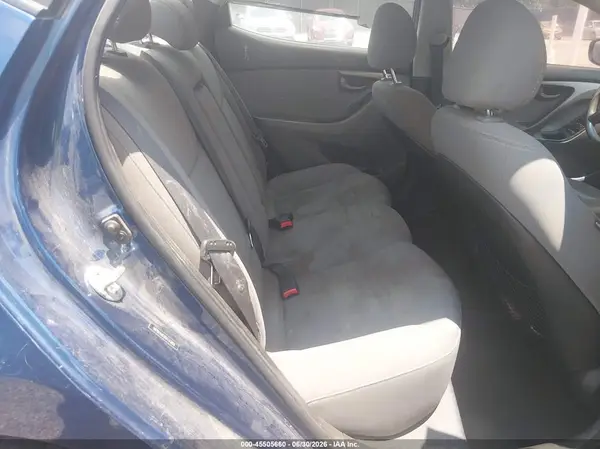 5NPDH4AE9GH793890 2016 HYUNDAI ELANTRA - Image 8