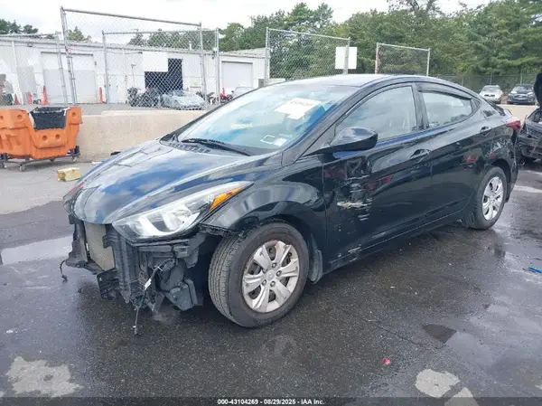 5NPDH4AE9GH794294 2016 HYUNDAI ELANTRA - Image 2