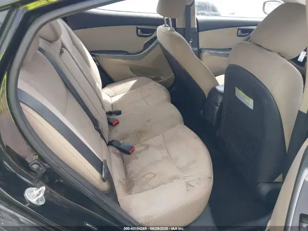 5NPDH4AE9GH794294 2016 HYUNDAI ELANTRA - Image 8