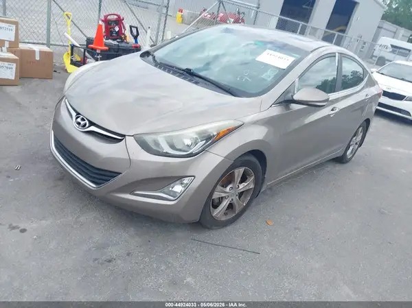 5NPDH4AE9GH794652 2016 HYUNDAI ELANTRA - Image 2