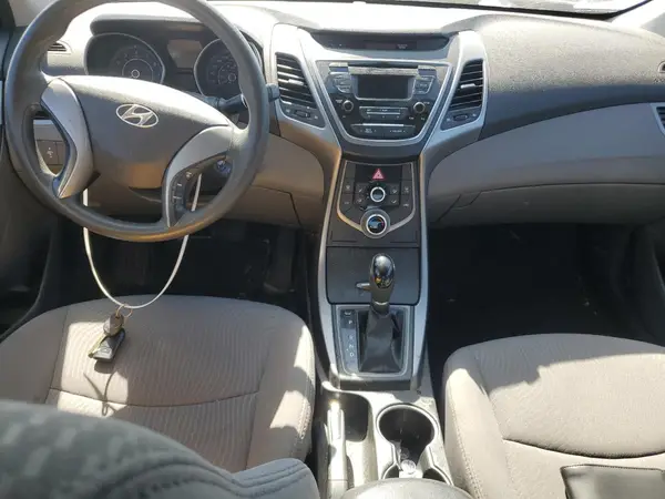 5NPDH4AE9GH796059 2016 HYUNDAI ELANTRA - Image 8