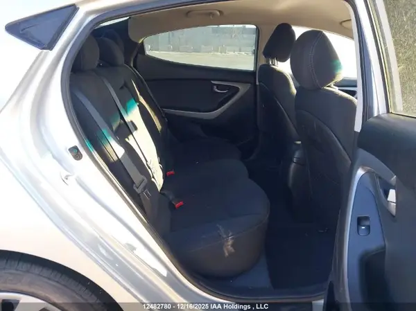 5NPDH4AE9GH796479 2016 HYUNDAI ELANTRA - Image 8