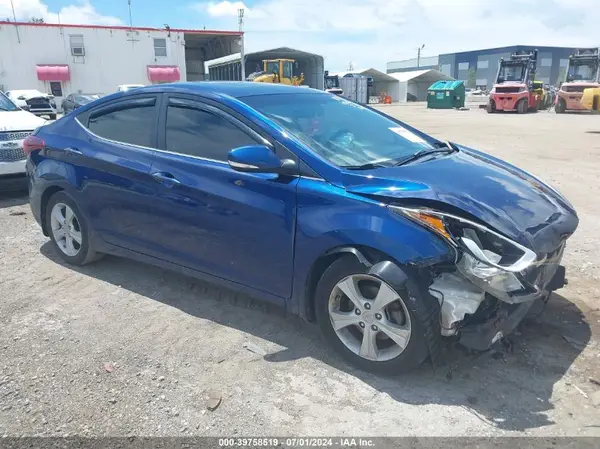 5NPDH4AE9GH796997 2016 HYUNDAI ELANTRA - Image 1