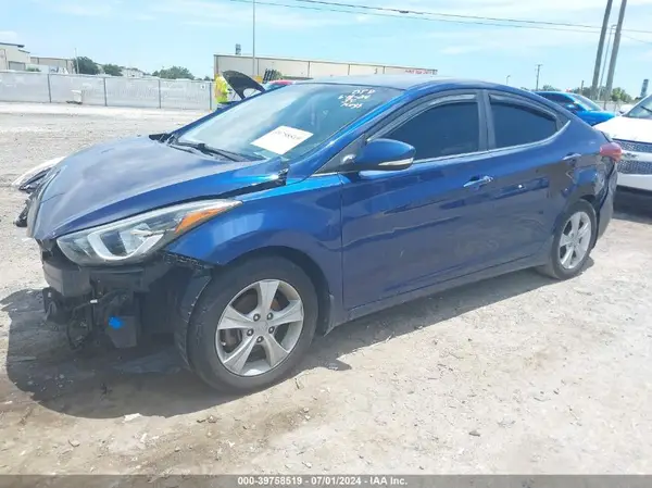 5NPDH4AE9GH796997 2016 HYUNDAI ELANTRA - Image 2