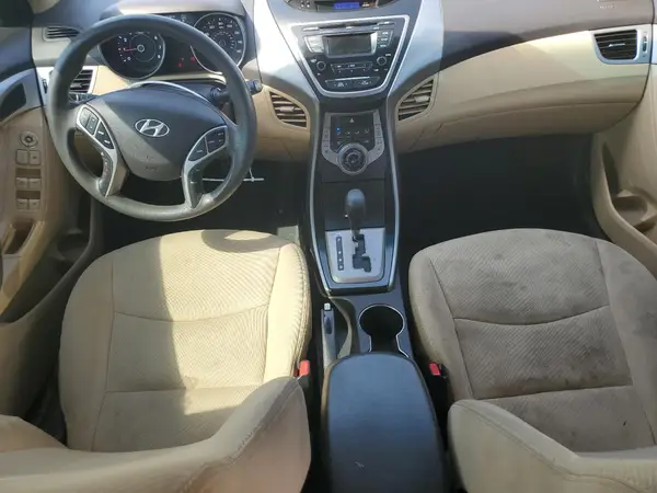 5NPDH4AEDH431980 2017 HYUNDAI ELANTRA - Image 8