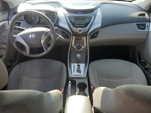 5NPDH4AEXDH196632 2017 HYUNDAI ELANTRA - Image 8