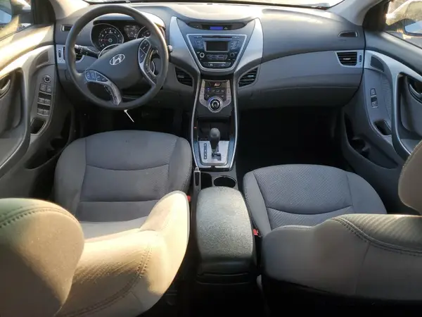 5NPDH4AEXDH255680 2017 HYUNDAI ELANTRA - Image 8