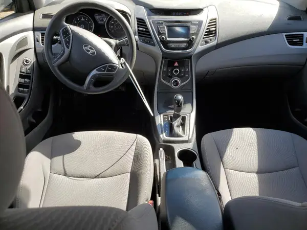 5NPDH4AEXGH652715 2016 HYUNDAI ELANTRA - Image 8