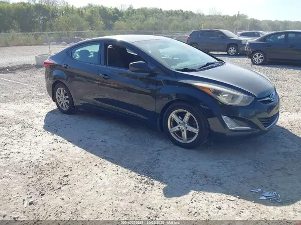 5NPDH4AEXGH654707 2016 HYUNDAI ELANTRA - Image 1