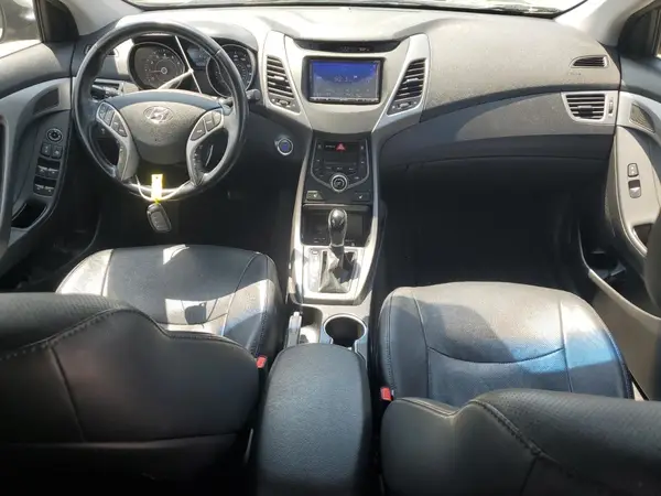 5NPDH4AEXGH655162 2016 HYUNDAI ELANTRA - Image 8