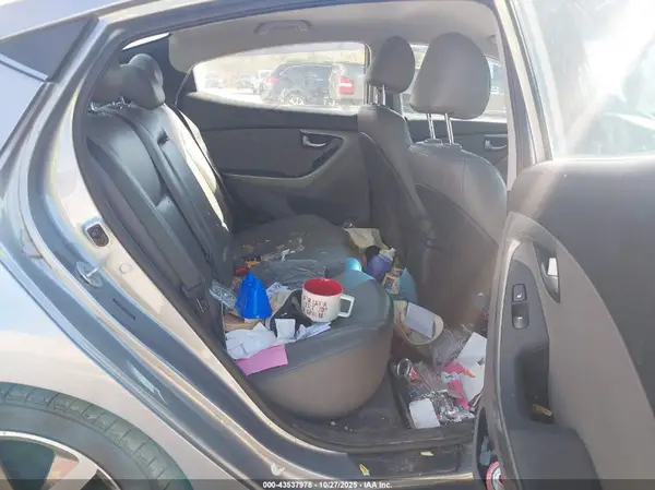 5NPDH4AEXGH656120 2016 HYUNDAI ELANTRA - Image 8