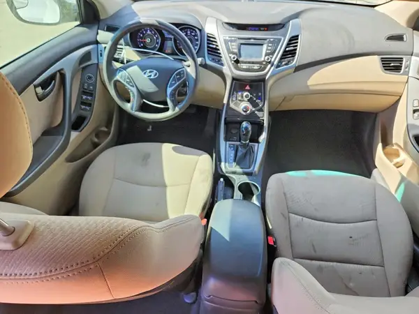5NPDH4AEXGH658076 2016 HYUNDAI ELANTRA - Image 8