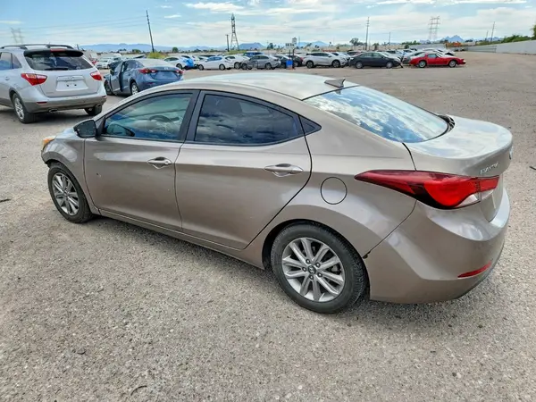 5NPDH4AEXGH658465 2016 HYUNDAI ELANTRA - Image 2