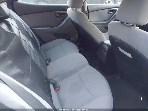 5NPDH4AEXGH660829 2016 HYUNDAI ELANTRA - Image 8