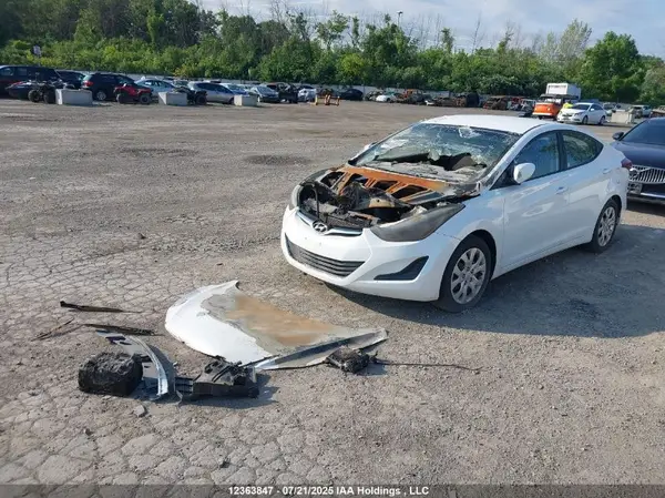 5NPDH4AEXGH662788 2016 HYUNDAI ELANTRA - Image 2