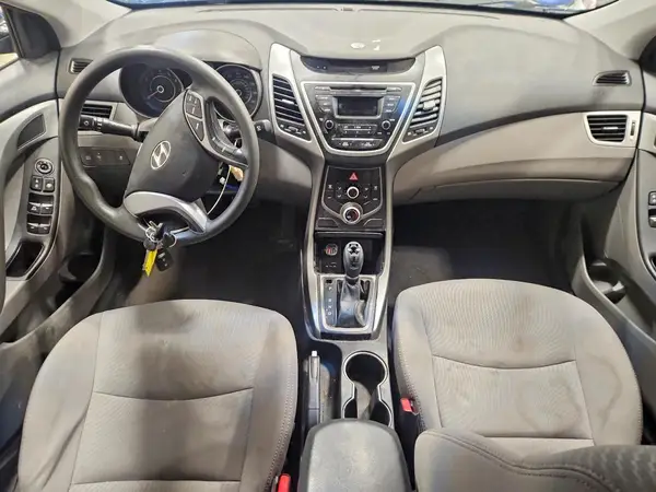 5NPDH4AEXGH664640 2016 HYUNDAI ELANTRA - Image 8