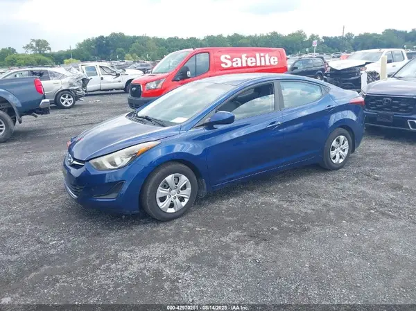 5NPDH4AEXGH665495 2016 HYUNDAI ELANTRA - Image 2