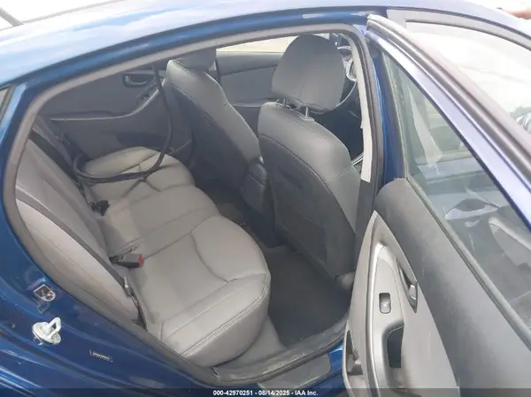 5NPDH4AEXGH665495 2016 HYUNDAI ELANTRA - Image 8