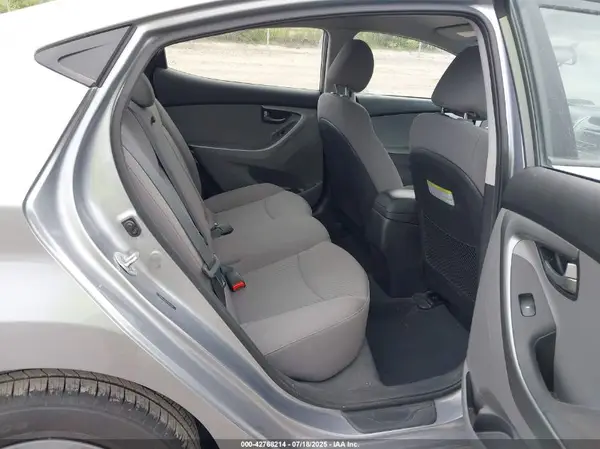 5NPDH4AEXGH665691 2016 HYUNDAI ELANTRA - Image 8