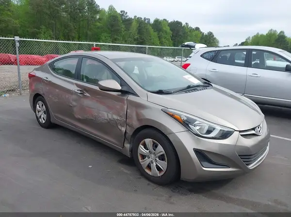 5NPDH4AEXGH666839 2016 HYUNDAI ELANTRA - Image 1