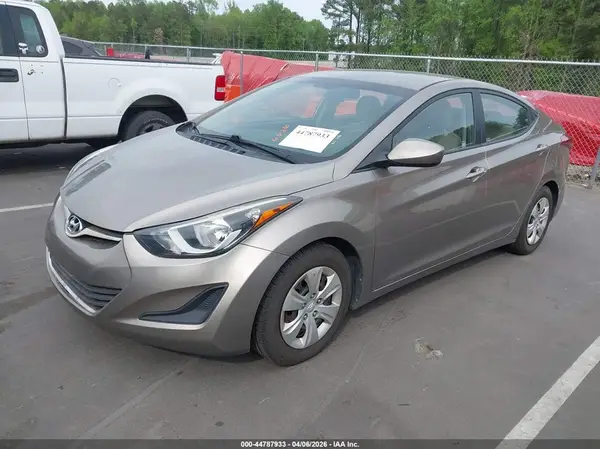 5NPDH4AEXGH666839 2016 HYUNDAI ELANTRA - Image 2