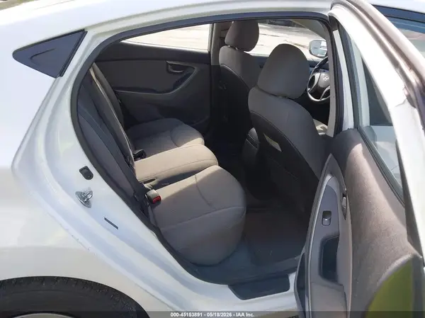 5NPDH4AEXGH667313 2016 HYUNDAI ELANTRA - Image 8