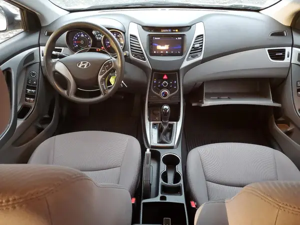 5NPDH4AEXGH674729 2016 HYUNDAI ELANTRA - Image 8