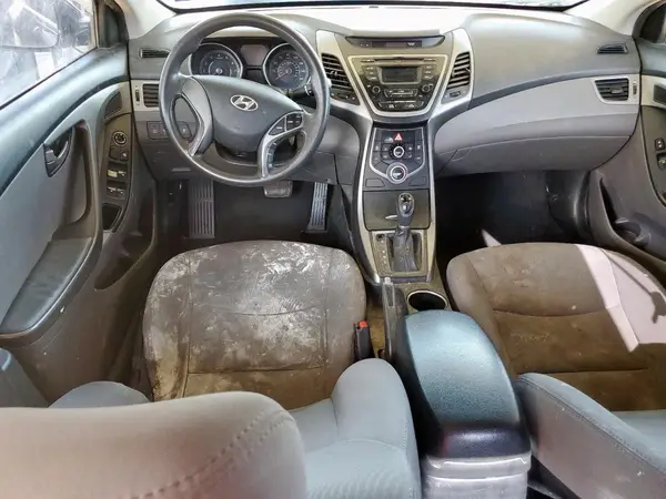 5NPDH4AEXGH677579 2016 HYUNDAI ELANTRA - Image 8