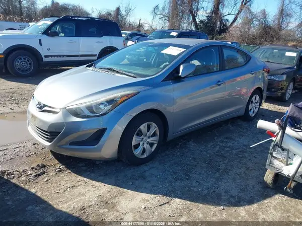 5NPDH4AEXGH677632 2016 HYUNDAI ELANTRA - Image 2