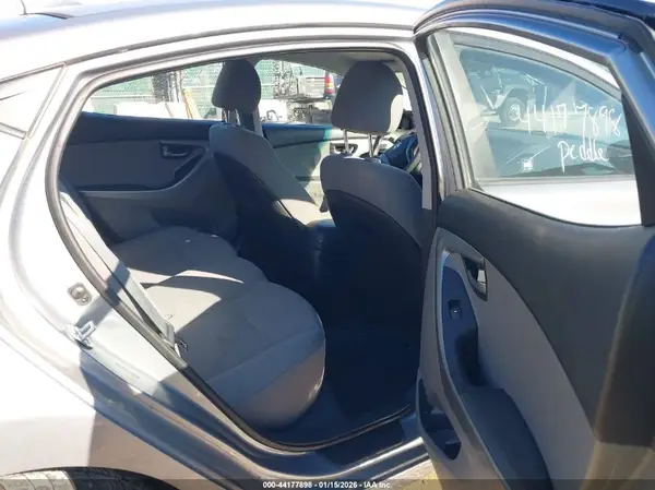 5NPDH4AEXGH677632 2016 HYUNDAI ELANTRA - Image 8