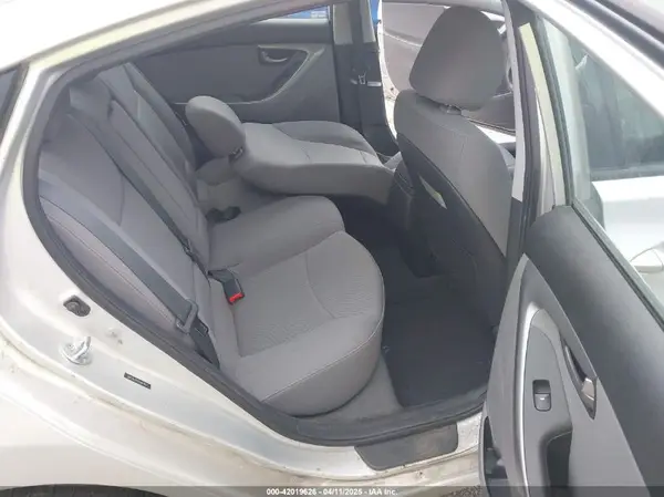 5NPDH4AEXGH683821 2016 HYUNDAI ELANTRA - Image 8