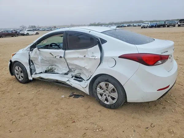 5NPDH4AEXGH685441 2016 HYUNDAI ELANTRA - Image 2