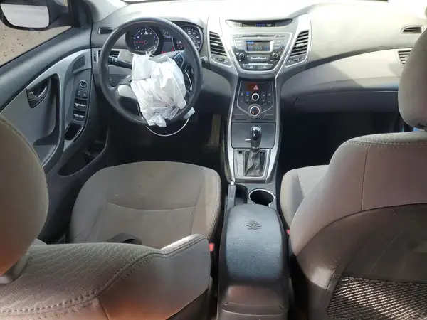 5NPDH4AEXGH686850 2016 HYUNDAI ELANTRA - Image 8