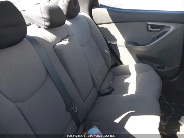 5NPDH4AEXGH693927 2016 HYUNDAI ELANTRA - Image 8