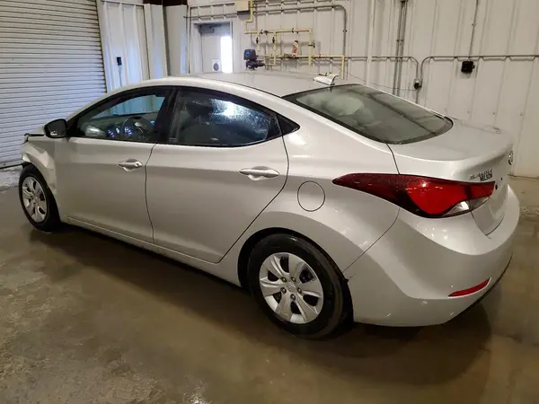 5NPDH4AEXGH695872 2016 HYUNDAI ELANTRA - Image 2