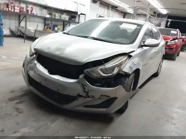 5NPDH4AEXGH696438 2016 HYUNDAI ELANTRA - Image 2