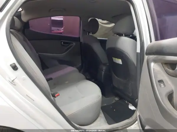 5NPDH4AEXGH696438 2016 HYUNDAI ELANTRA - Image 8