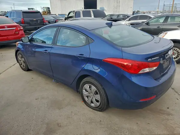 5NPDH4AEXGH698495 2016 HYUNDAI ELANTRA - Image 2