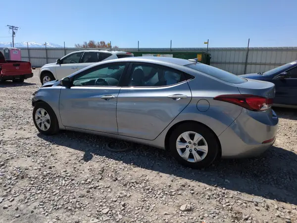 5NPDH4AEXGH699274 2016 HYUNDAI ELANTRA - Image 2