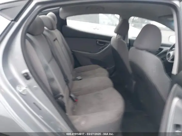5NPDH4AEXGH702268 2016 HYUNDAI ELANTRA - Image 8
