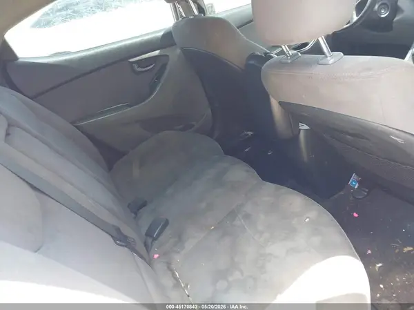5NPDH4AEXGH704960 2016 HYUNDAI ELANTRA - Image 8
