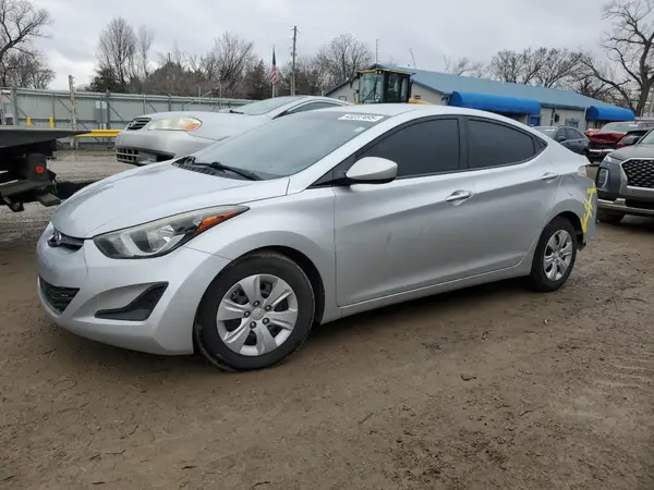 5NPDH4AEXGH705333 2016 HYUNDAI ELANTRA - Image 1