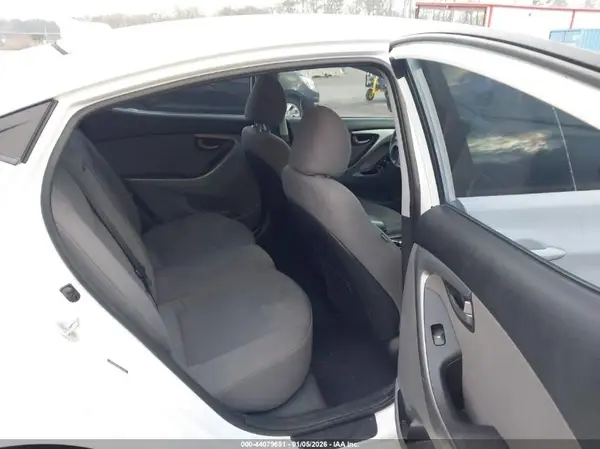 5NPDH4AEXGH707728 2016 HYUNDAI ELANTRA - Image 8