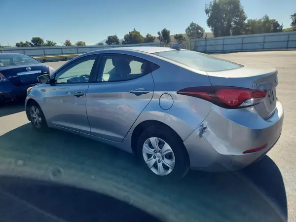5NPDH4AEXGH709012 2016 HYUNDAI ELANTRA - Image 2