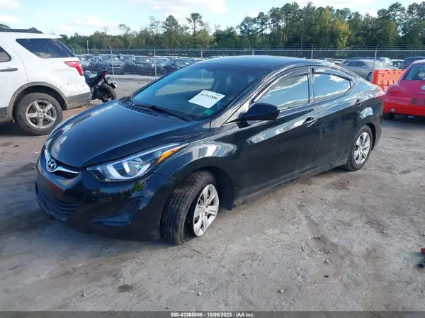 5NPDH4AEXGH711682 2016 HYUNDAI ELANTRA - Image 2