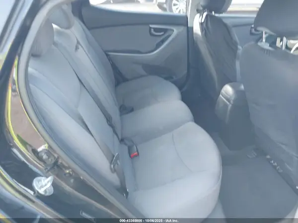 5NPDH4AEXGH711682 2016 HYUNDAI ELANTRA - Image 8