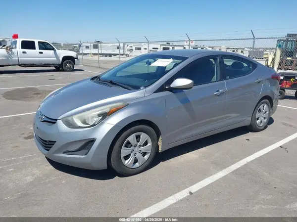 5NPDH4AEXGH712153 2016 HYUNDAI ELANTRA - Image 2