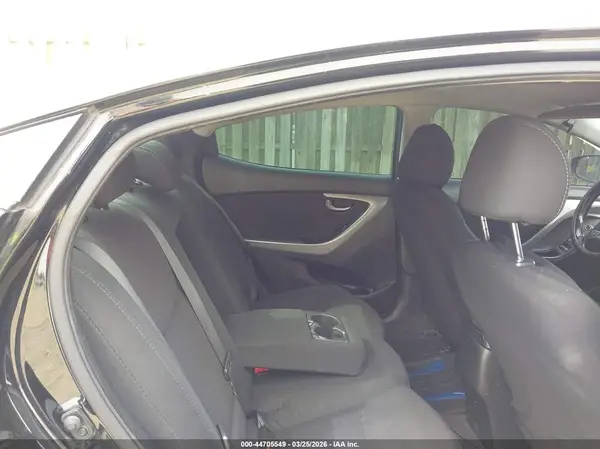 5NPDH4AEXGH713609 2016 HYUNDAI ELANTRA - Image 8